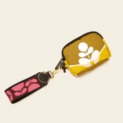 Key Ring - Pink -Home Furnishing Store 22SEGKR778 6750 Key Ring Pink 3