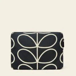 13" Laptop Sleeve - Linear Stem Liquorice -Home Furnishing Store 23SELIN801 0040 13 LaptopSleeve LinearStemLiquorice3