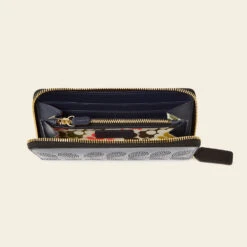 Forget Me Not Wallet - Navy Punched Flower -Home Furnishing Store 24SELLE122 4110 ForgetMeNotWallet NavyPunchedFlower4