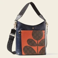 Carrymax Bucket Bag - Navy Puzzle Flower -Home Furnishing Store 24SELLE835 4110 CarrymaxBucketBag NavyPuzzleFlowerEmblem2